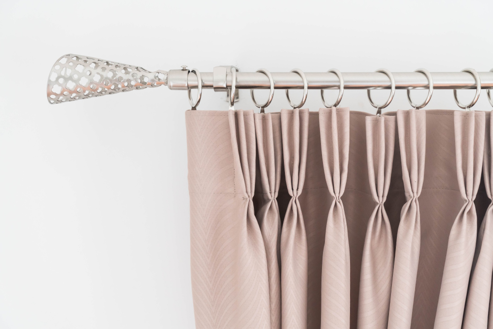 How to Hang Curtains